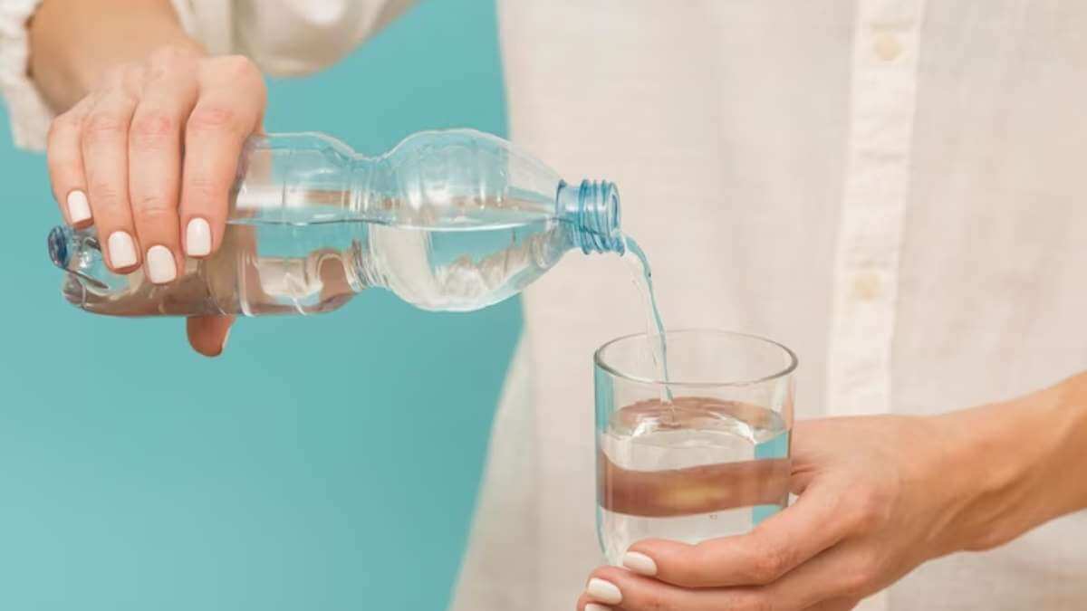 expertsexplainswhetherdrinkingwateronanemptystomachisbeneficialorharmfultohealth