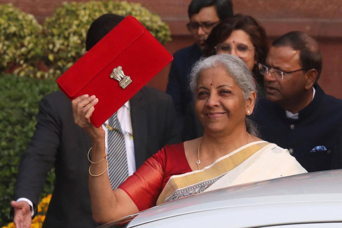 healthbudget2025:govttosetupdaycarecancercentresinallindiandistrictsovernext3years