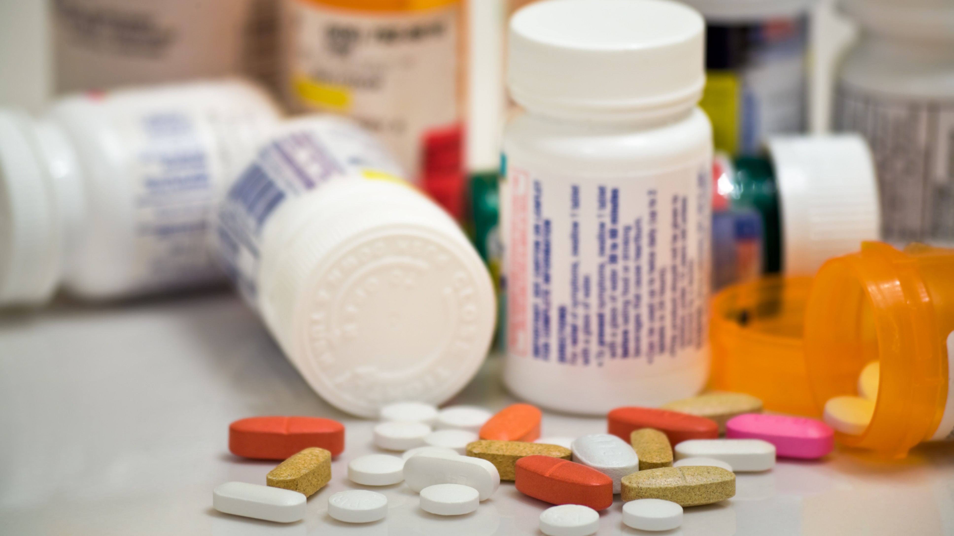 CDSCO warns against painkiller, antibiotic misuse over kidney and AMR risks