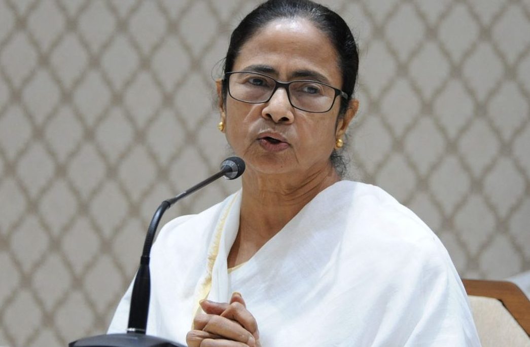 sevencovid19hotspotsidentifiedinbengal:mamatabanerjee