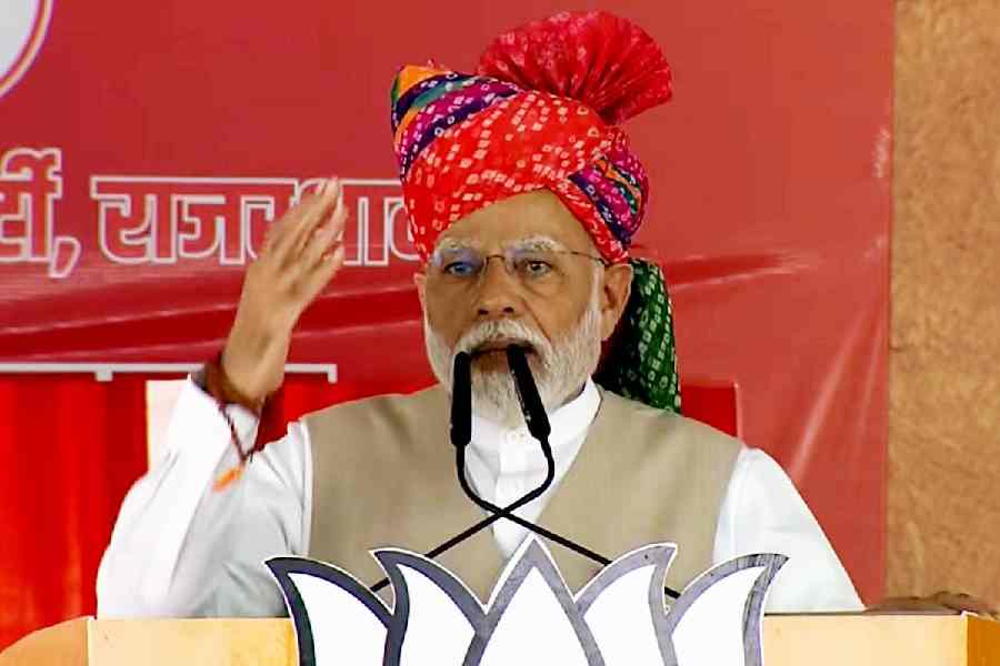Rajasthan needs a government which gives top priority to development: PM Modi