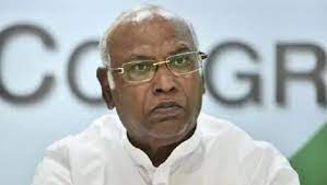 Congress President Mallikarjun Kharge To Campaign For UDF In Chengannur And Wayanad Today