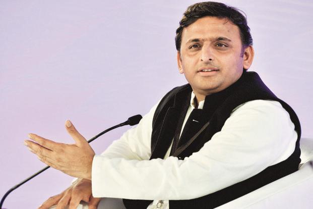 akhileshyadavtakesjibeatbjpforpromisinglaptopsintheirmanifesto