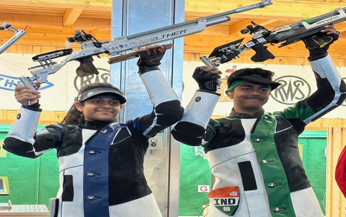 issfjuniorworldcup:gautamibhanotabhinavshawwinindiassecondgoldmedal