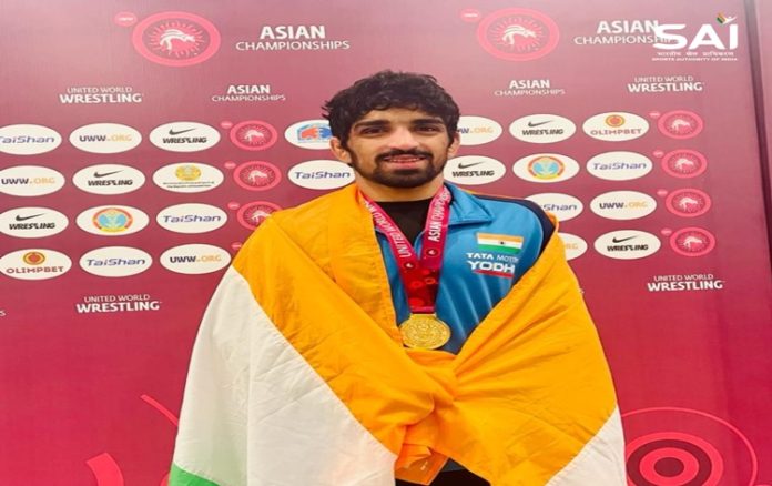 amansehrawatclinchesindia’sfirstgoldmedalatasianwrestlingchampionships