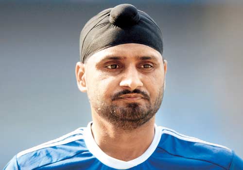 harbhajansinghslamsjetairwayspilotforbeingracistcallingyoubloodyindian