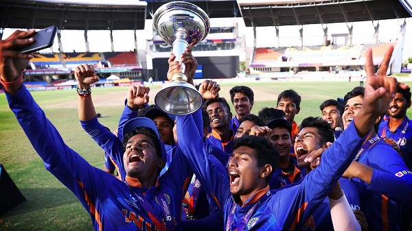 indiabeatenglandbyfourwicketsinfinaltoliftu19worldcuptrophy: