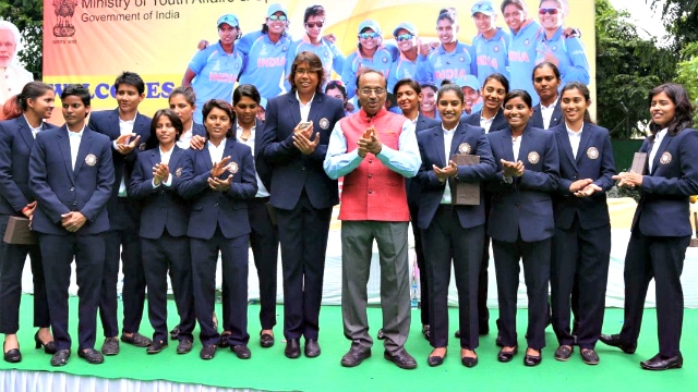 vijaygoelfelicitatesindianwomenscricketteam