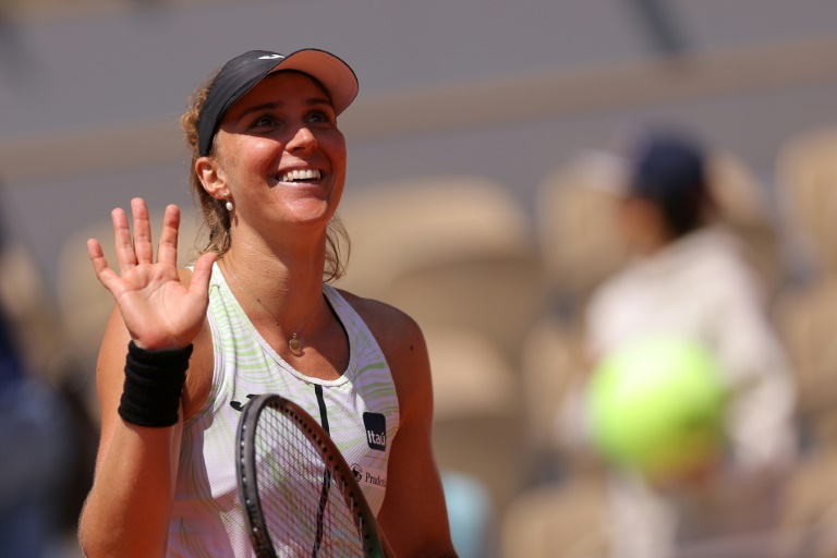 frenchopen:igaswiatektotakeonbeatrizhaddadmaiainclashoflastfourtoday