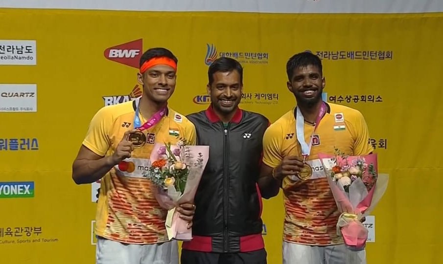 satwiksairajrankireddychiragshettyliftkoreaopenbadmintonmen’sdoublestitle