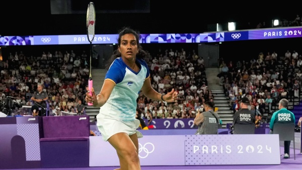 PV Sindhu storms into French Open semis to keep India