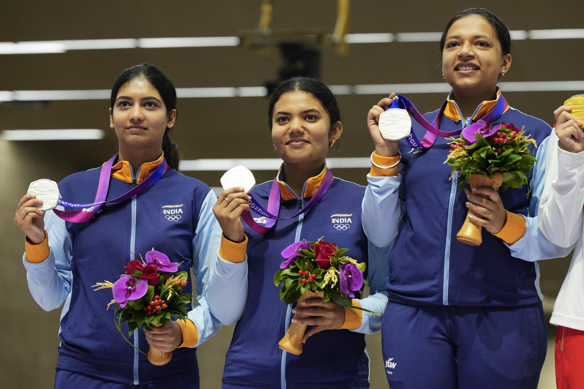 asiangames:indiawinagoldandasilverinshootingtakingtotalmedalstallyto27