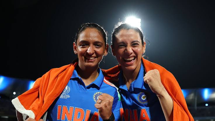 harmanpreet-kaur-smriti-mandhana-hadnt-been-seeing-eye-to-eye-over-captaincy-report