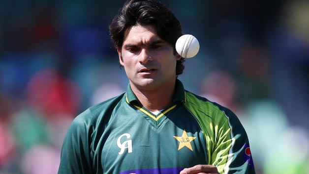 pakistancricketboardbansfastbowlermohammadirfanforayear