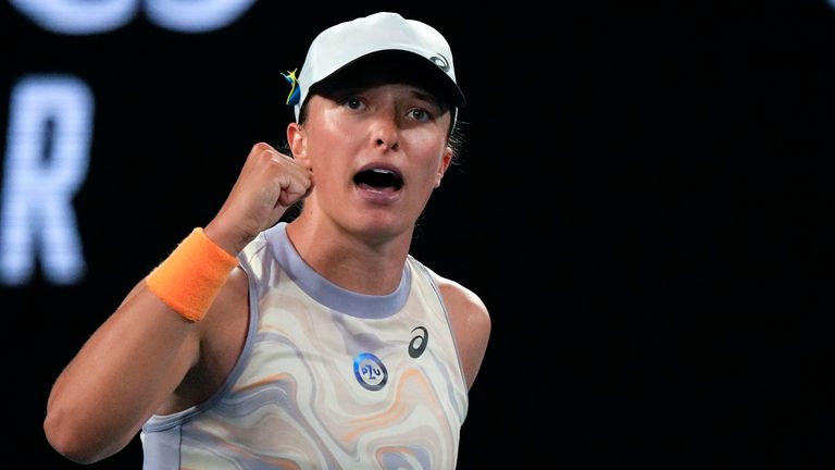 australianopen:worldnumberoneigaŚwiątekadvancestothirdroundofwomenssingles