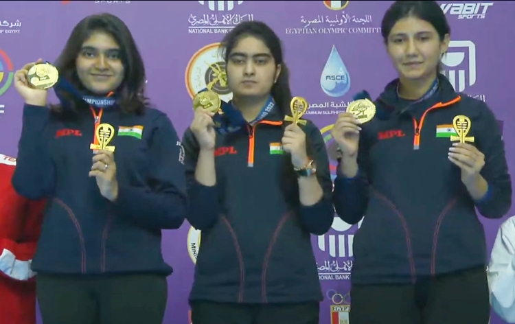 issfworldchampionship:indianjuniorwomensteamclinches10mairpistolgoldmedal