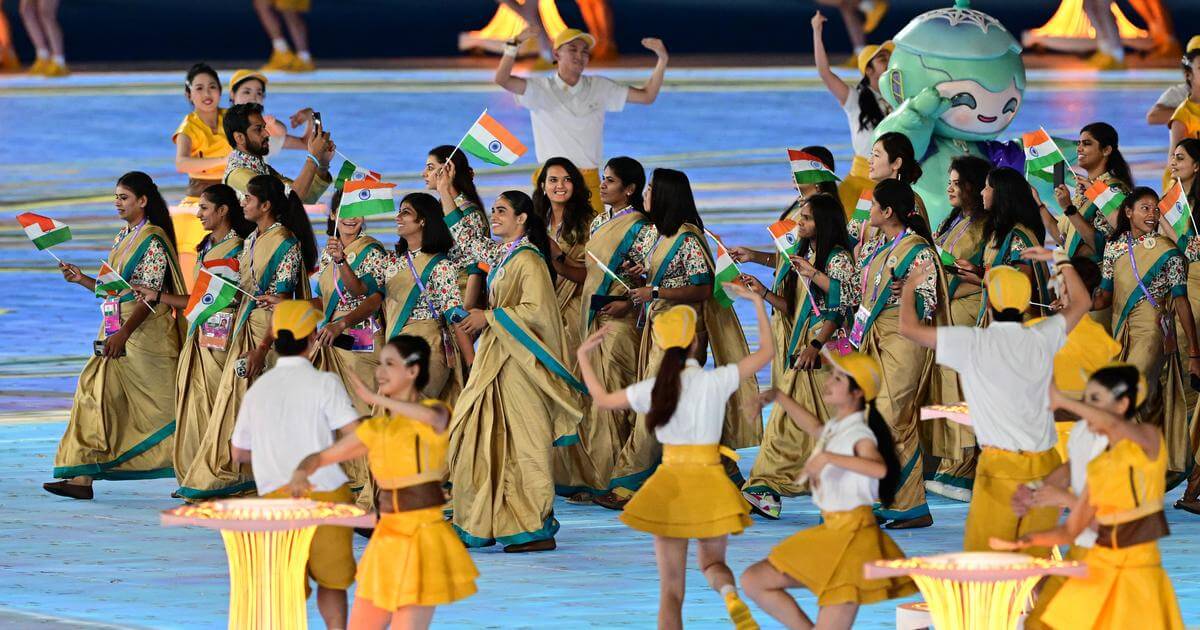 asiangamesopeningceremony:harmanpreetsinghlovlinaborgohainleadindiaslargestcontingentatasiad