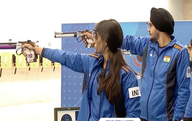 manubhakersarabjotsinghclinchmixedteampistoltitleatnationalshootingchampionship