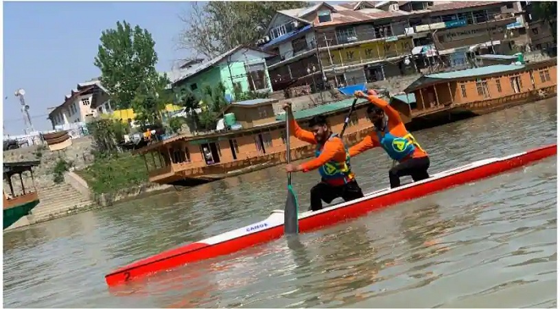 chiefsecretaryflagsofffirsteveropenkayakingandcanoeingmarathonraceinjhelumriver