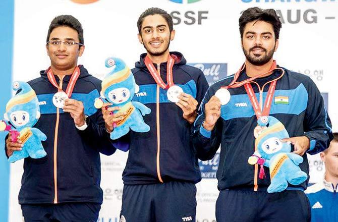 indiasjuniorshooterswinfirstsetofskeetmedalsatissfworldchampionships