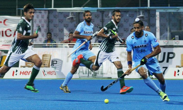 indiavspakistanasiacuphockeysuper4:indthrashpak40enterfinal