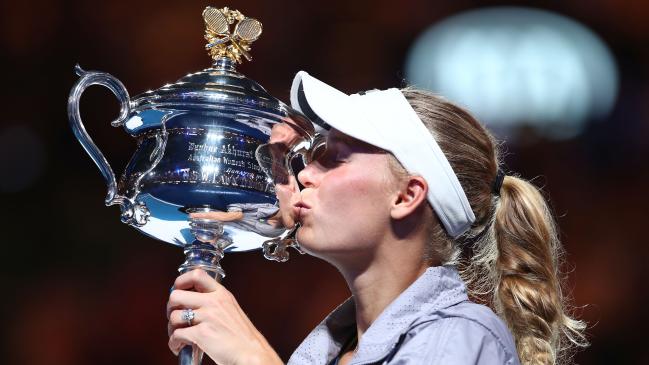 australianopen2018:wozniackibeatshaleptowinfirstgrandslamtitle