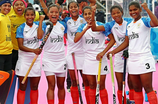 indianmenswomenshockeyteamsadvancetoyoutholympicfinal