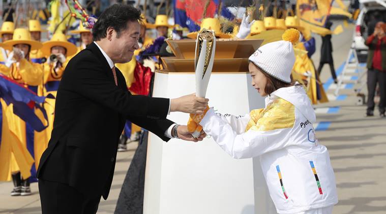 olympicflamearrivesinsouthkoreafor2018pyeongchanggames