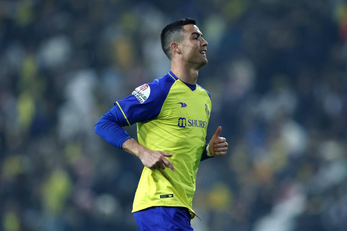 Cristiano Ronaldo scores first half hat-trick to move Al Nassr two points  clear at Saudi Pro League summit - Eurosport