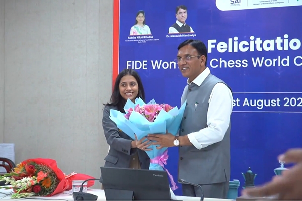 unionsportsministerfelicitatesfidechampiongrandmasterdivya