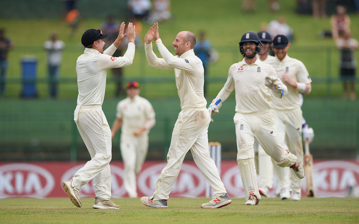 slvseng1sttest:englandcruiseto1272afterbundlingoutsrilankafor135