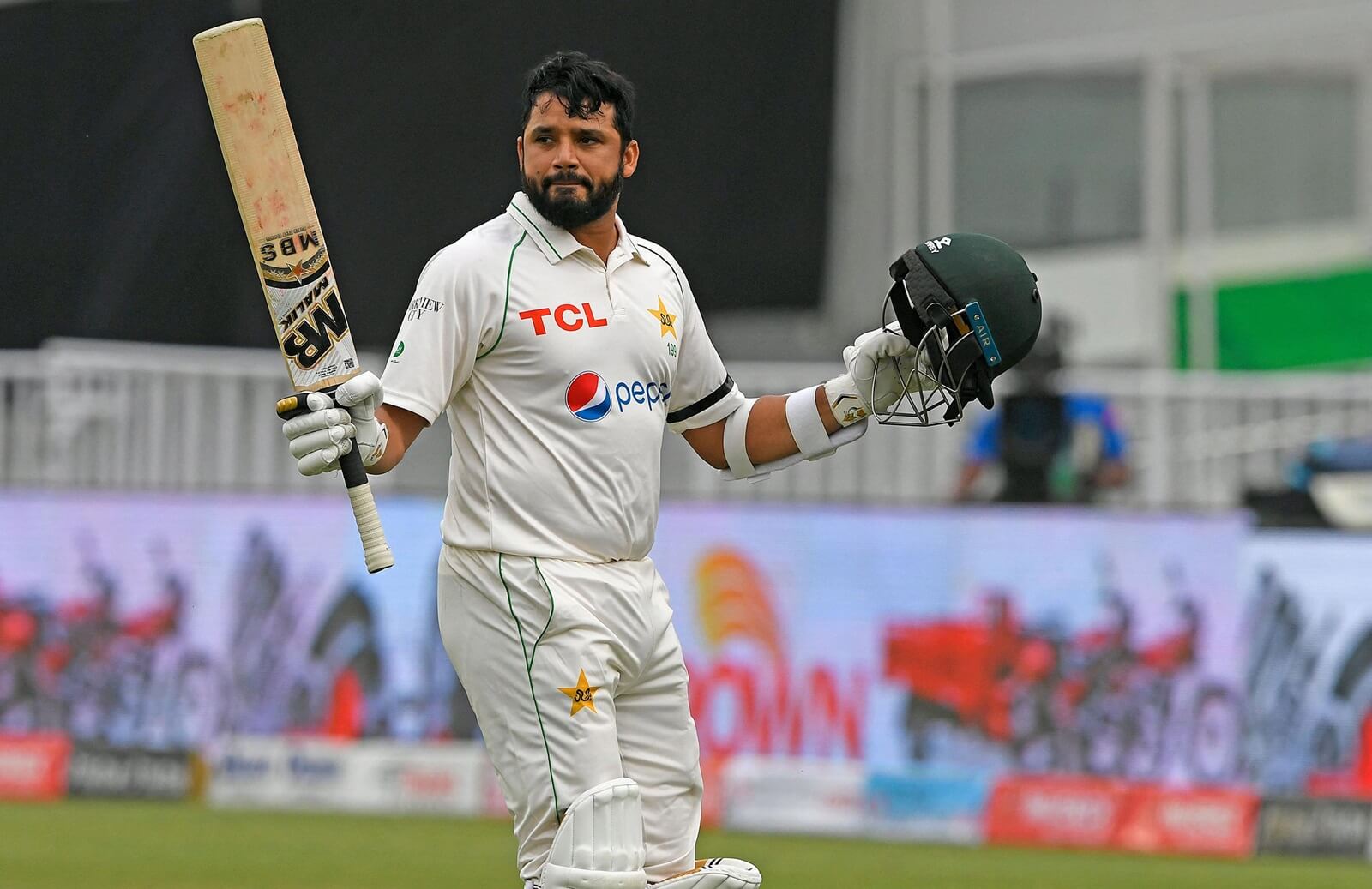 australiatrailspakistanby471runsafterazharali’s185onday2