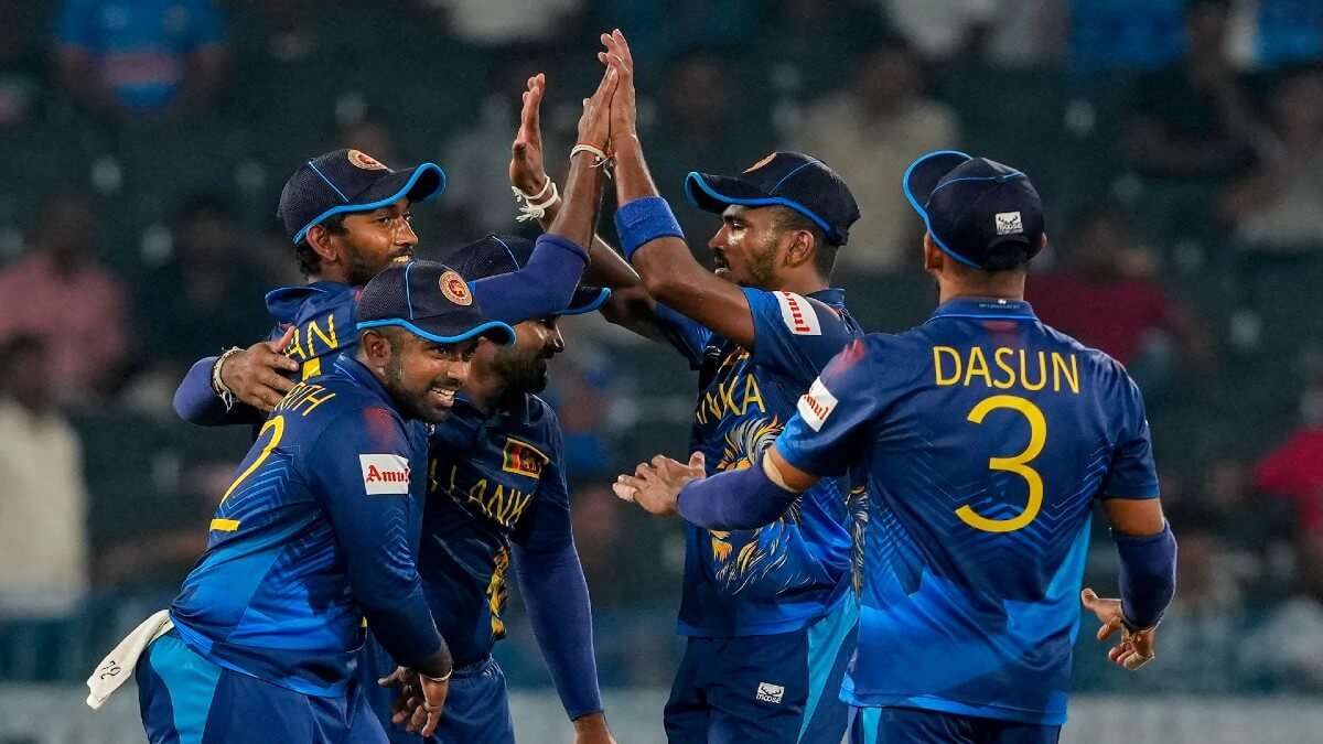 engvsslwc2023:srilankafurthersinkenglandshopesforsemifinalspotwithdominantwinby8wickets