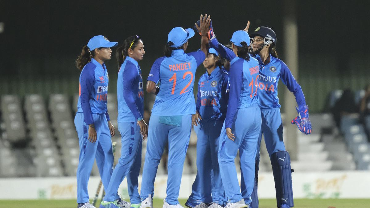 womenscricket:indiabeatwestindiesbyeightwicketsintrinationseriesinsouthafrica