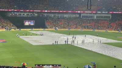 ipl2023:cskvsgtfinalmatchgetspostponedtoreservedayafterrainplaysspoilsportinahmedabad