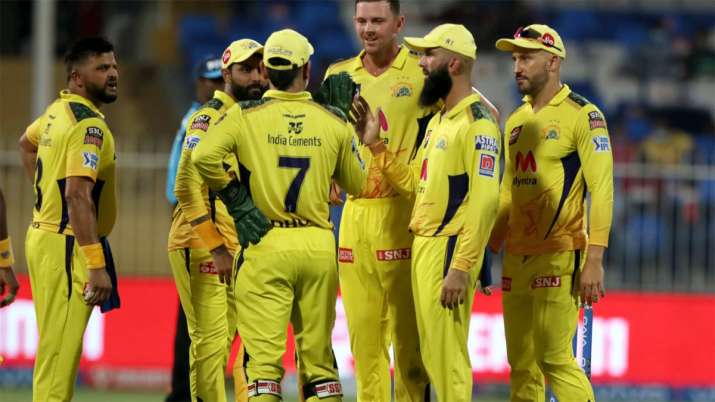 ipl2021:chennaisuperkingsbecomesfirstteamtoqualifyforplayoffs