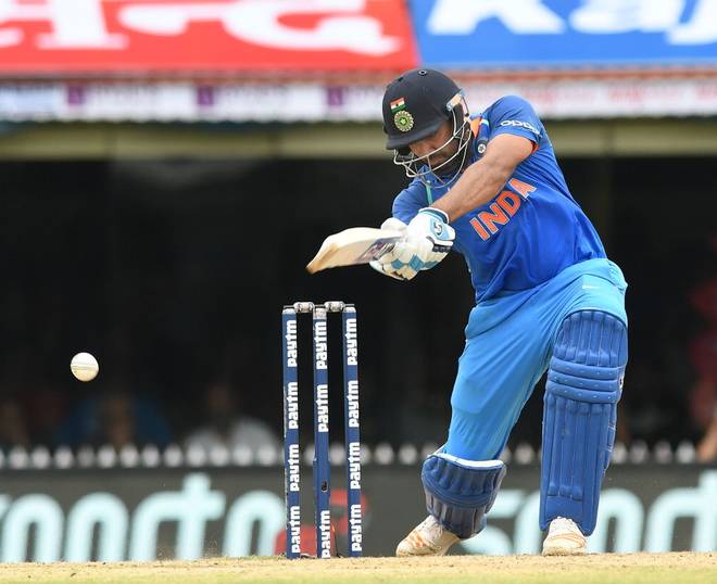 indiavsaustraliaodiseries:indiawintossbatagainstaustralia