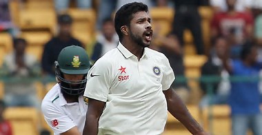 IPL: Varun Aaron replaces James Franklin as SRH