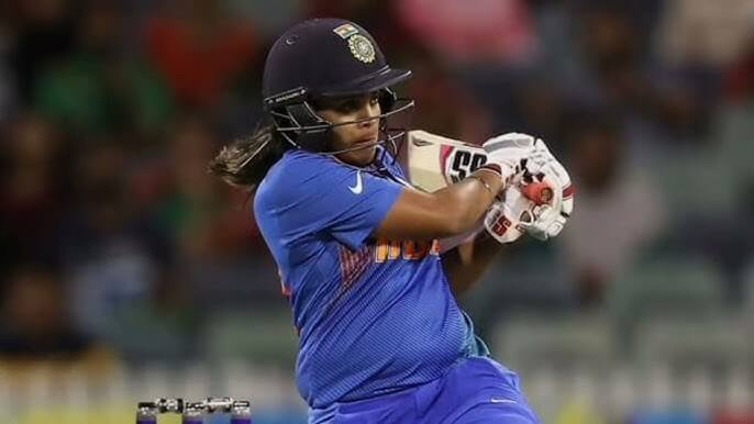 Veda Krishnamurthy announces retirement from professional cricket