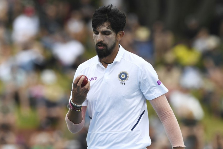 ishantbecomes3rdindianpacertotake300testwickets