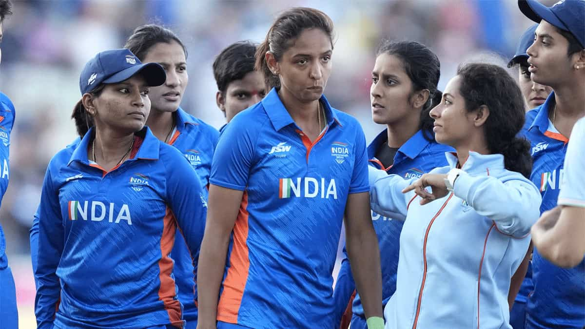 1stt20i:harmanpreetkaurstarsasindiawomenbeatbangladeshwomentotake10serieslead