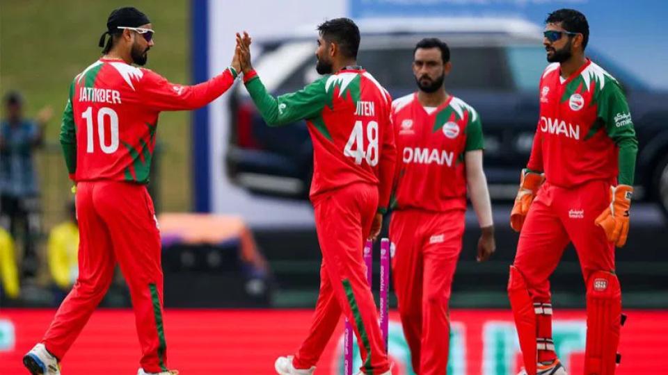 Oman elects to bowl against Ireland 