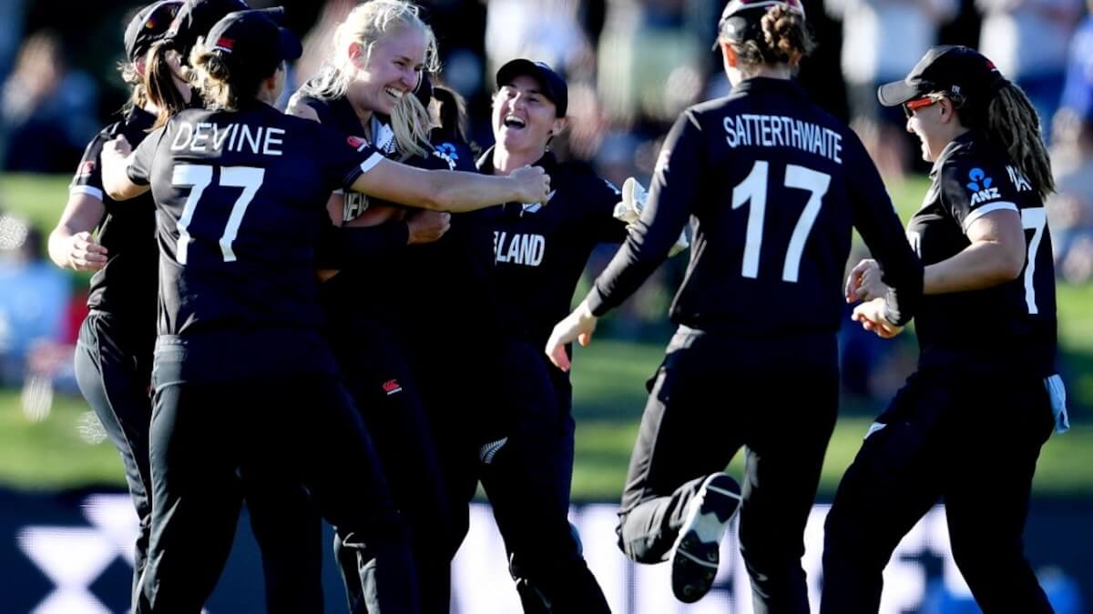 womensworldcup2022:newzealandbeatpakistanby71runs