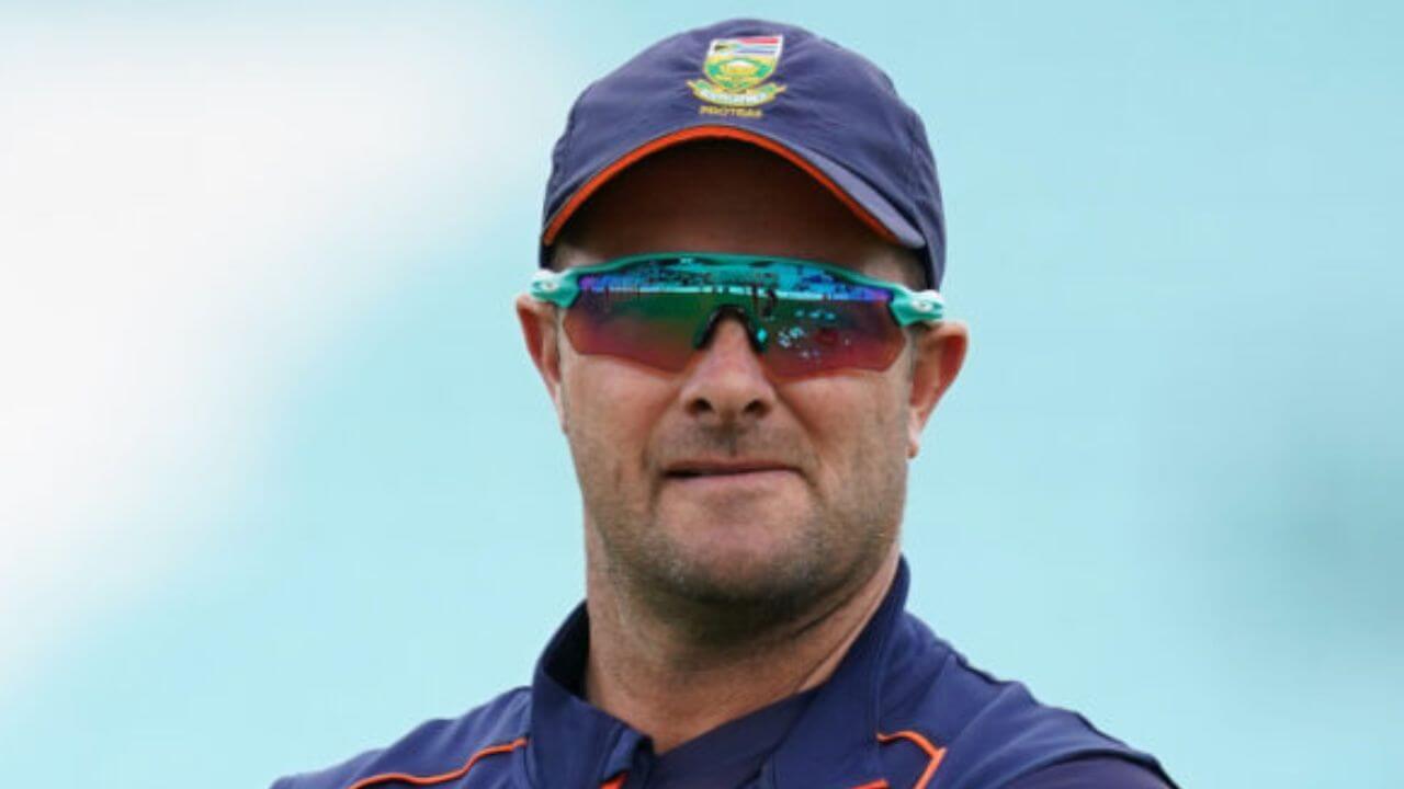 markbouchernamedasheadcoachofmumbaiindiansforipl2023