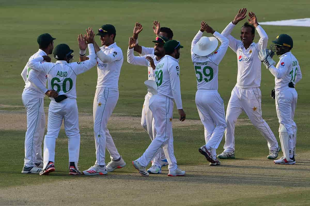 pakistanbeatssouthafricaby7wicketsonday4of1sttestinkarachi