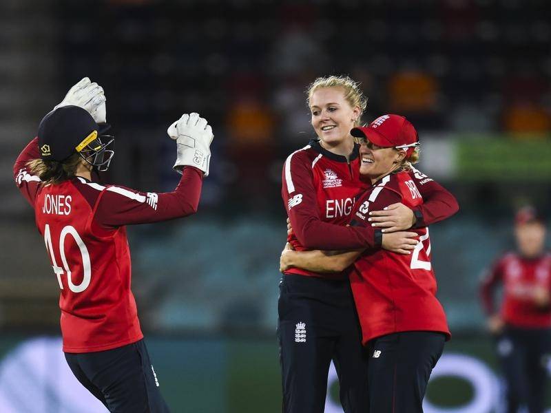 womenst20worldcup:englandbeatswith42runtowinoverpakistan