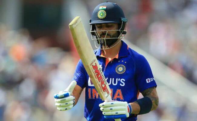 asiacup2022:viratkohlihits33rdfiftybecomes2ndbattertosurpass3500runsint20is