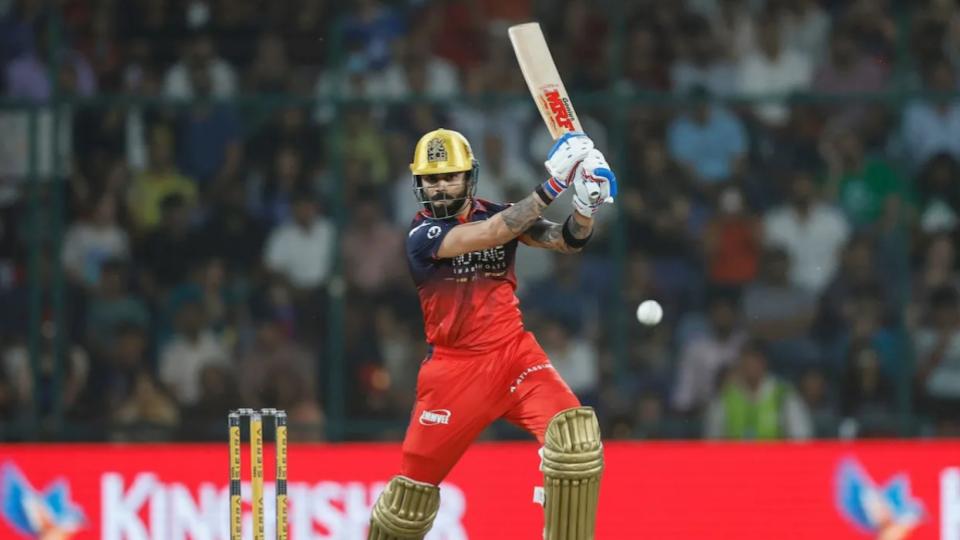 kohli-becomes-first-player-to-score-9000-ipl-runs