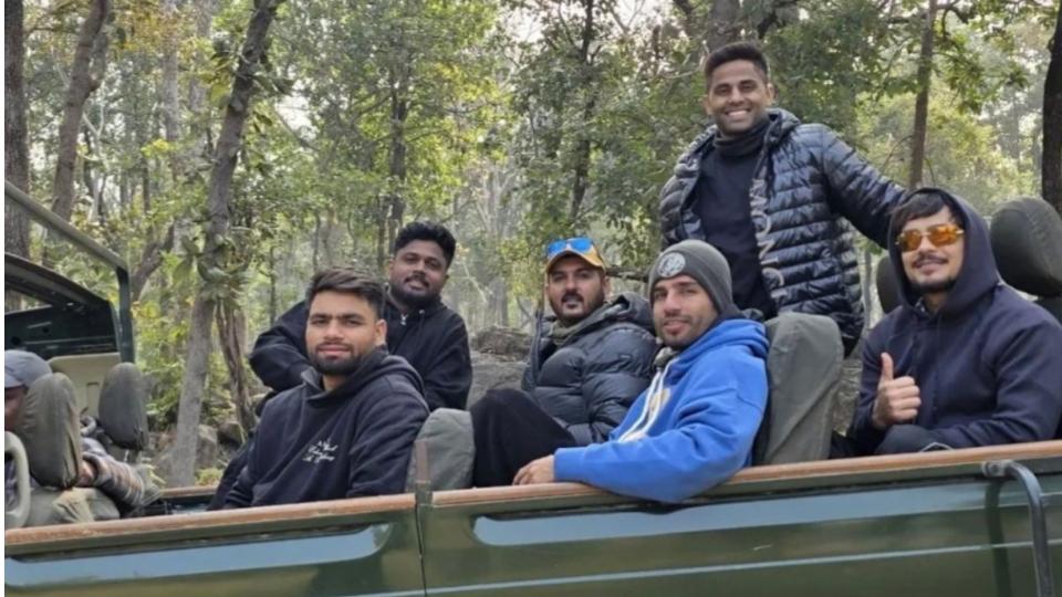 Indian Cricketers Enjoy Jungle Safari at Pench Tiger Reserve