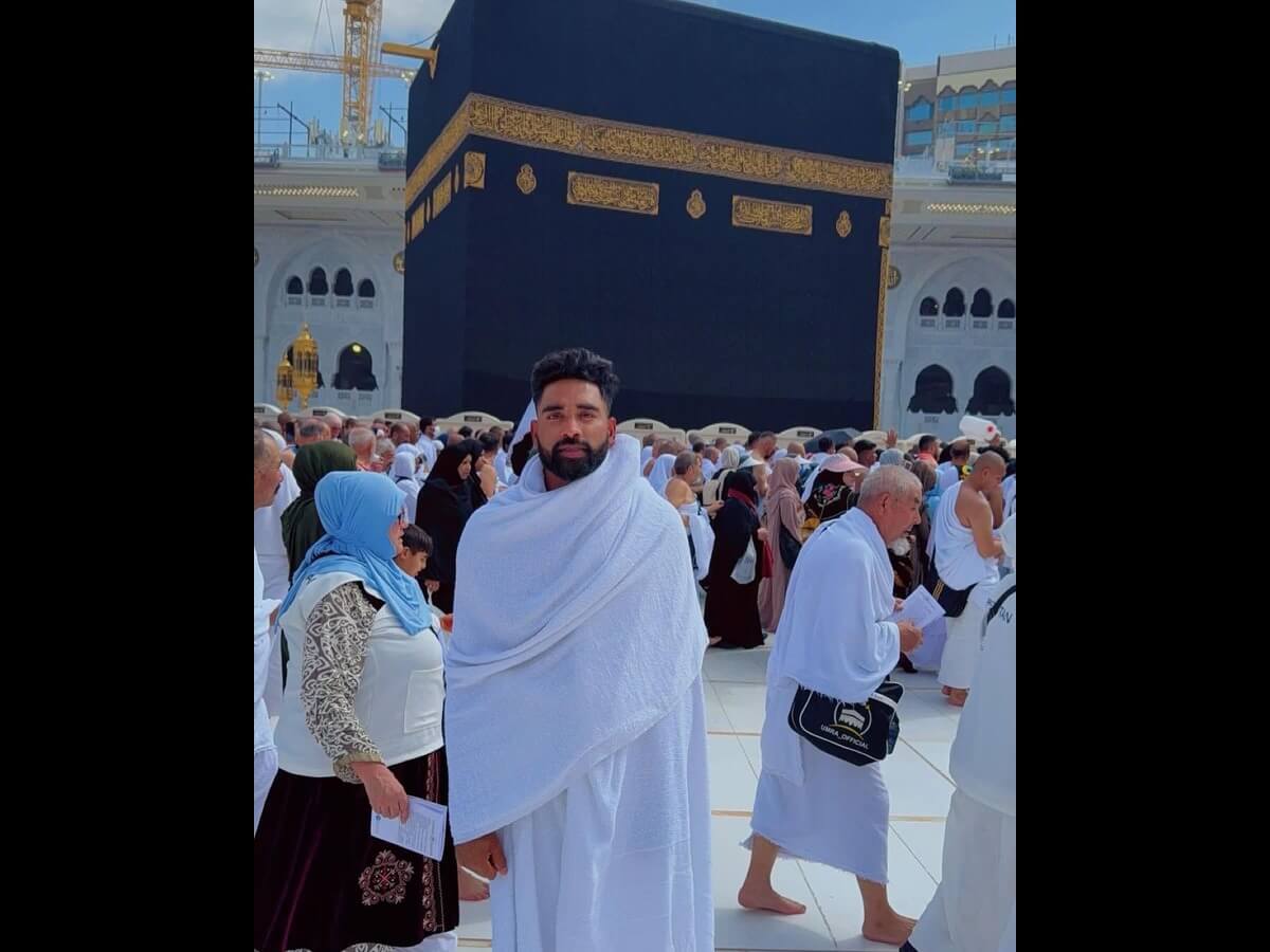mohammedsirajgoesonumrahtripaheadofchampionstrophy2025